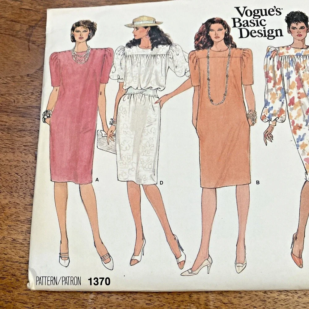 Vintage Vogue UNCUT Sewing Pattern 1370 Basic Design Loose Fitting Dress Size 10